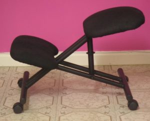 best chairs for back pain - kneeling chair